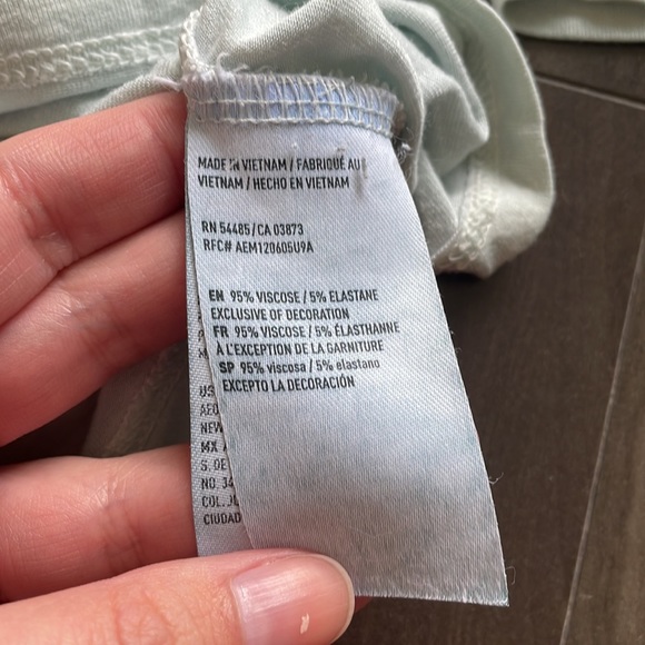 American Eagle Outfitters T-shirt - Picture 4 of 4